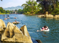 tubing-vang-vieng-laos-LEAD