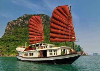 Jonque privée à Bai Tu Long