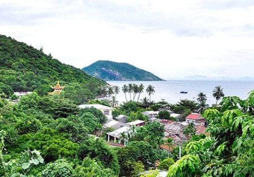 Iles de Cham - Village de Bai Lang