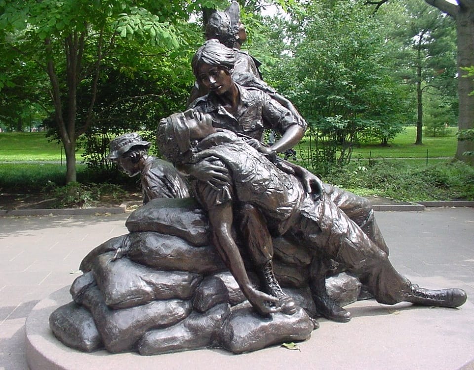 La sculpture sur pierre au Vietnam
