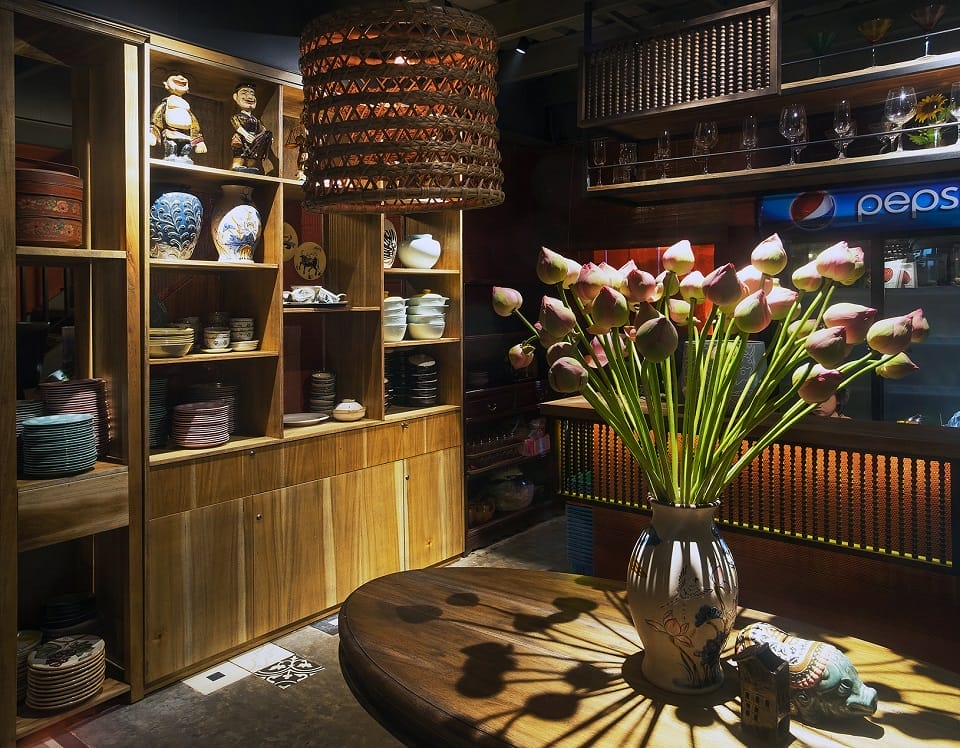 Un-restaurant-typique-du-Vietnam 