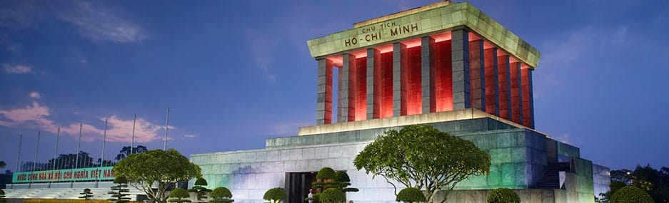 La-place-de-Ba-Dinh-a-Hanoi