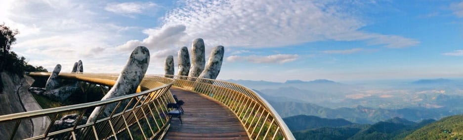 Le-pont-dor-a-Da-Nang