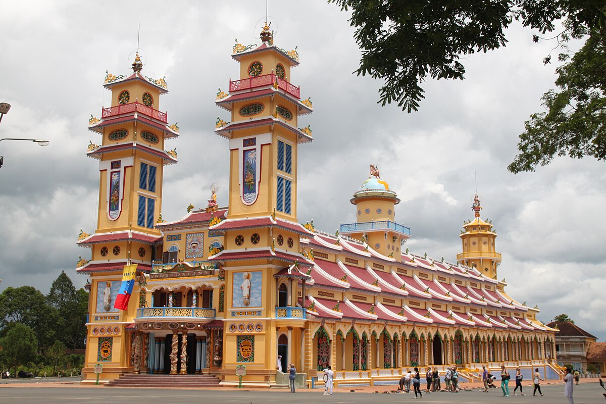 Temple_Cao_Dai_Tay_Ninh