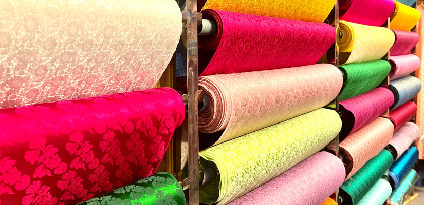 la-soie-naturelle-a-Hanoi