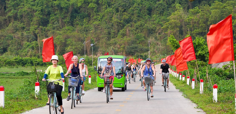Vélo-au-village-de-Viet-Hai