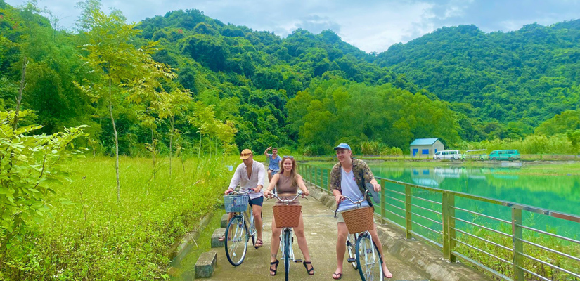 Le-village-des-pecheurs-de-Viet-Hai-a-Cat-Ba