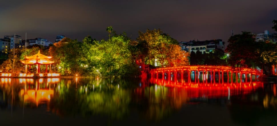hanoi-by-night