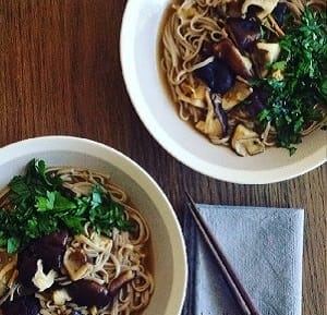 nouilles_champignons-noirs