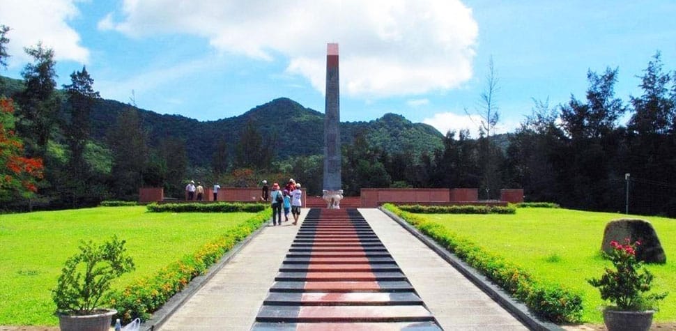 cimetiere_con-dao
