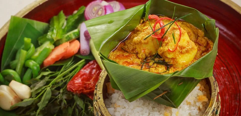Amok trei est un curry de poisson khmer cuit à la vapeur