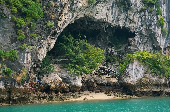 Des grottes naturelles somptueuses