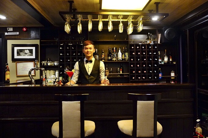 Profitez des boissons et cocktails gratuits durant les heures de Happy Hour