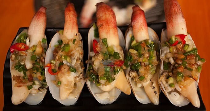 Panope du Pacifique sauté de citronnelle et piment