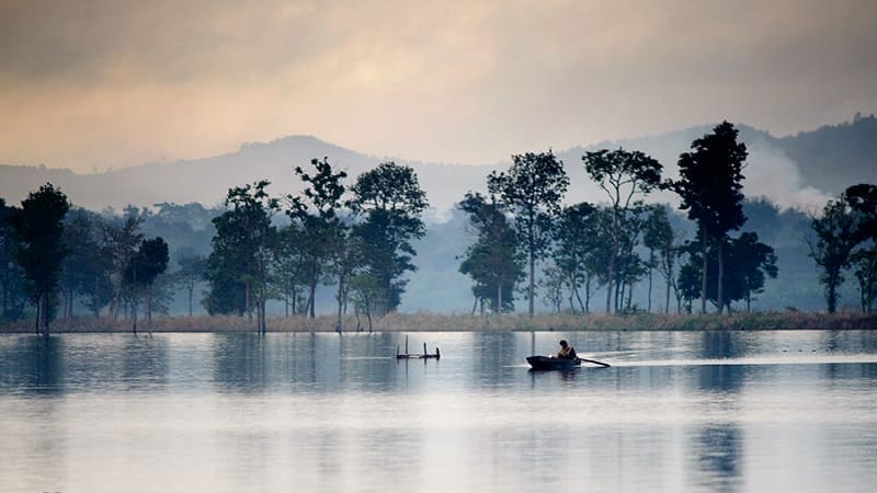 Au petit matin sur le lac Ea Kao