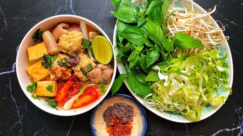 Les vermicelles rouges (Bún Đỏ)