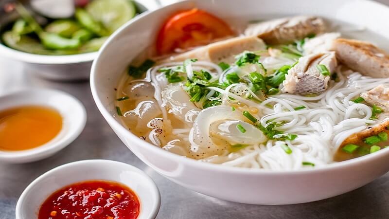 Soupe au poisson (bánh canh cá dầm)