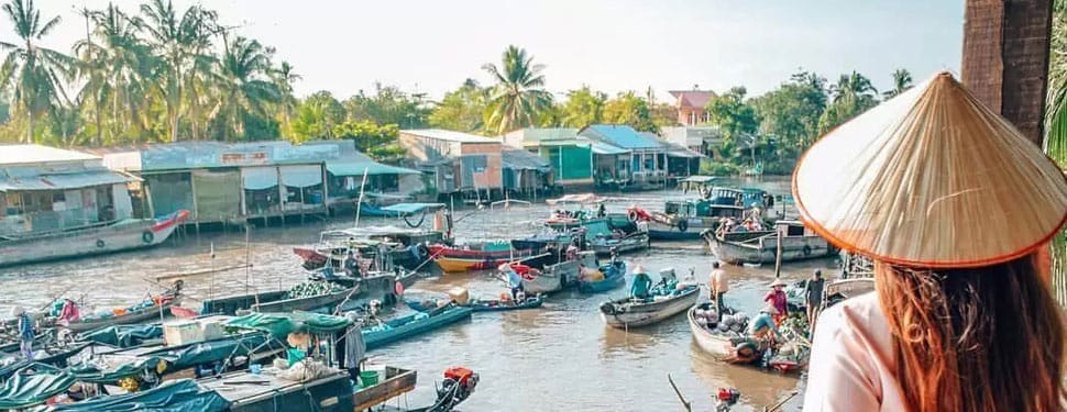 Marche-flottant-dans-le-Delta-du-Mekong