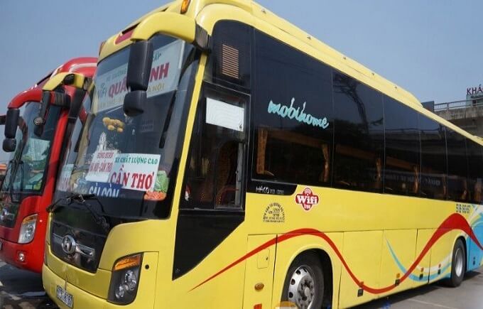 Le bus de voyages (autocar) qui fait le trajet Hanoi à Can Tho