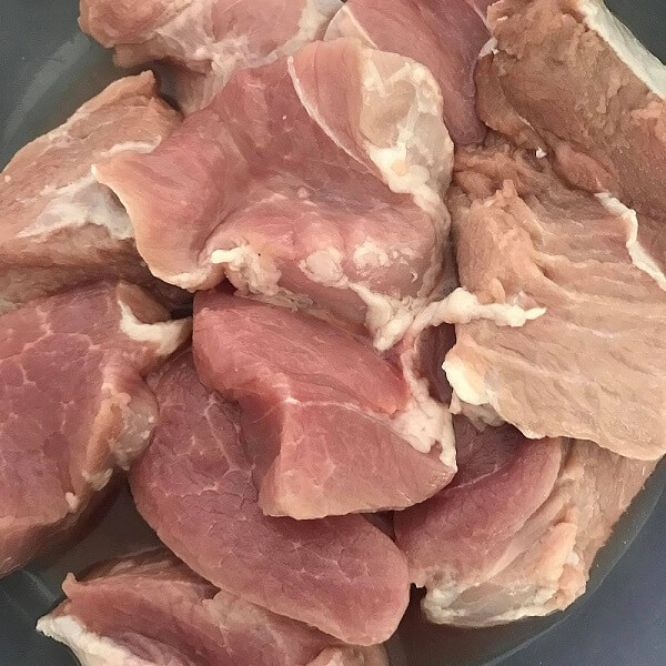 Coupez-la en morceaux d'environ 3 pouces de long