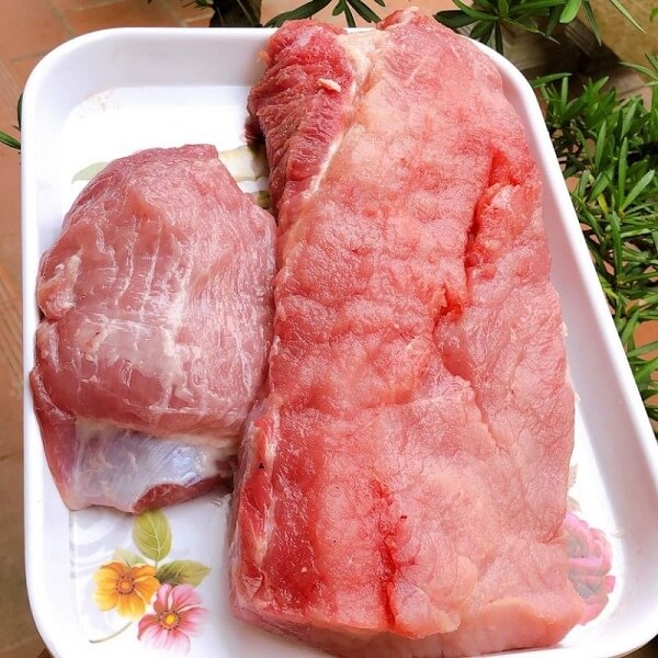 Une bonne viande de porc est nécessaire pour faire du bon ruốc
