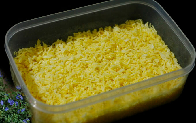 Les restaurants font souvent mariner les œufs pour créer une couleur dorée