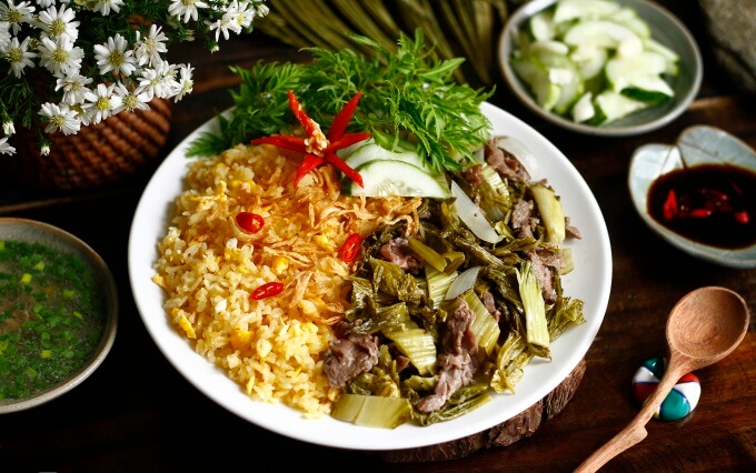 Riz frit au bœuf et choucroute chinois de Hanoi