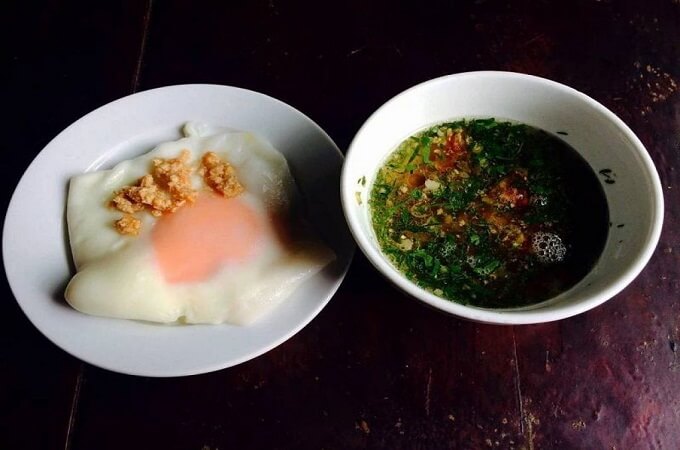 Banh cuon ou raviolis vietnamiens cuit à la vapeur de Lang Son