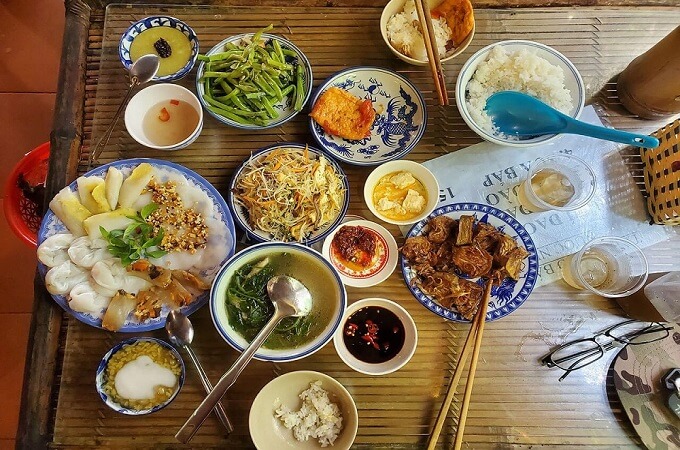 Cơm Chay Liên Hoa ou le riz vegan ou cuisine végétarienne de Hue