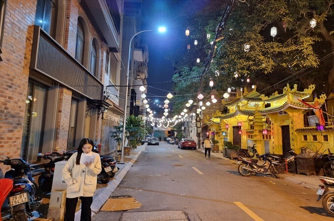Destination finale du voyage sera la rue piétonne Ngu Xa, Ba Dinh, Hanoi