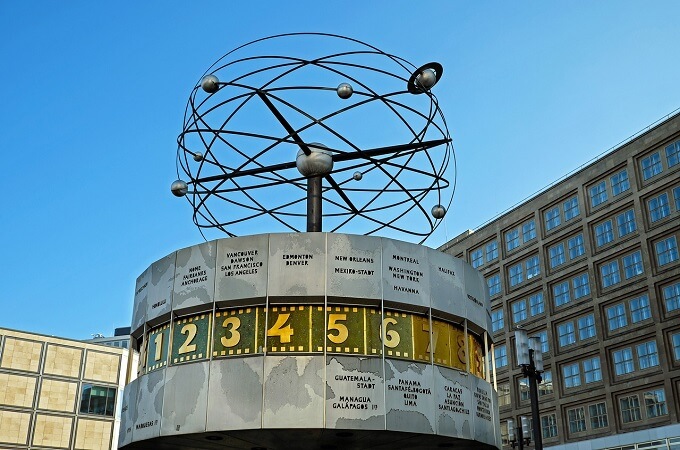 Il y a cinq heures de décalage en heure d’été et six en heure d’hiver entre le Vietnam