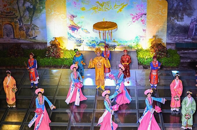 Le spectacle recrée la cérémonie de la cour du roi