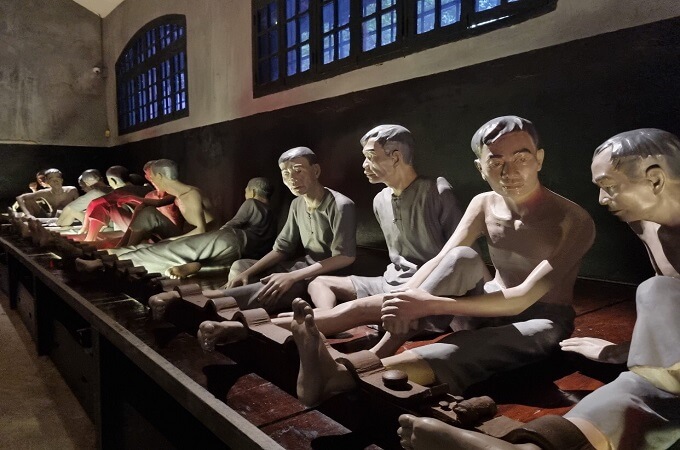 Des images et reliques symboliques à l’intérieur de l’enceinte, Hoa Lo