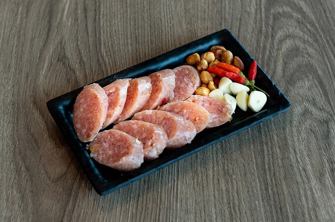 Le nem chua peut être consommé en collation ou en apéritif