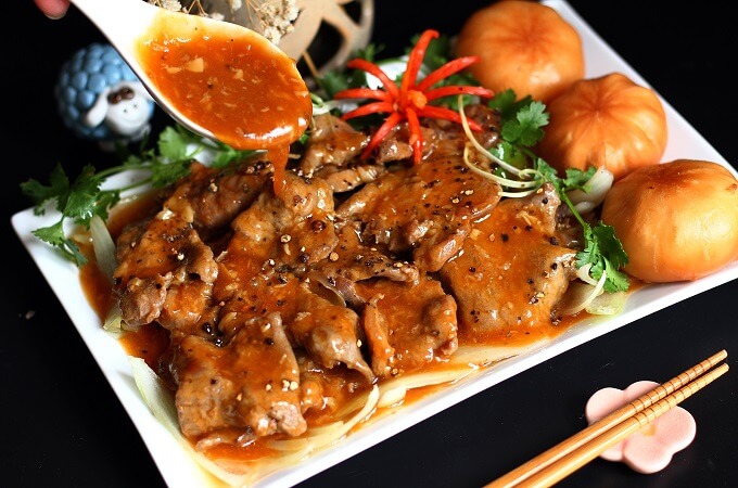 Bœuf sauté au poivre noir à la vietnamienne