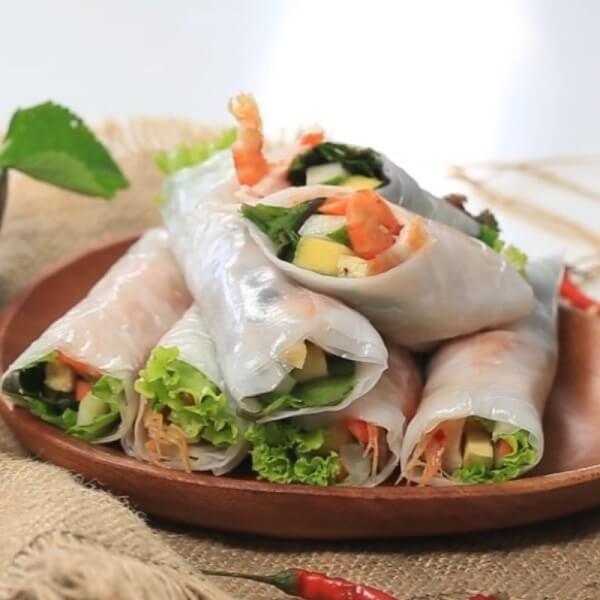 Rouleaux de crevettes aigres de Hue
