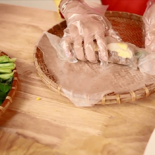 Faites comme si vous roulez des nems