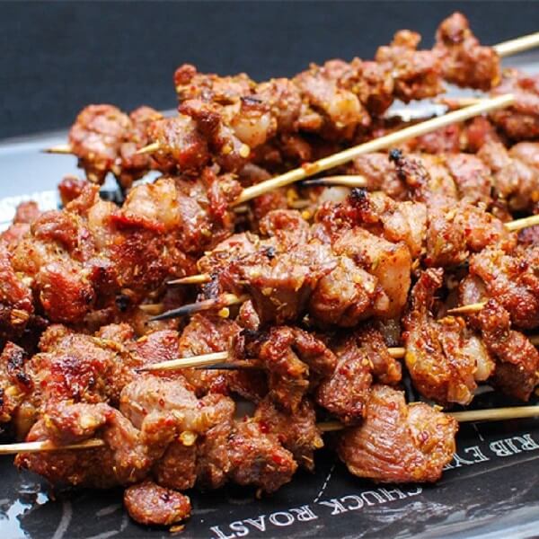 Viande grillée parfumée et très attrayante