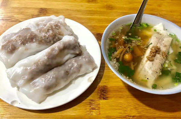 Le bouillon servi avec les raviolis de Cao Bang est considéré comme « l'âme » du plat