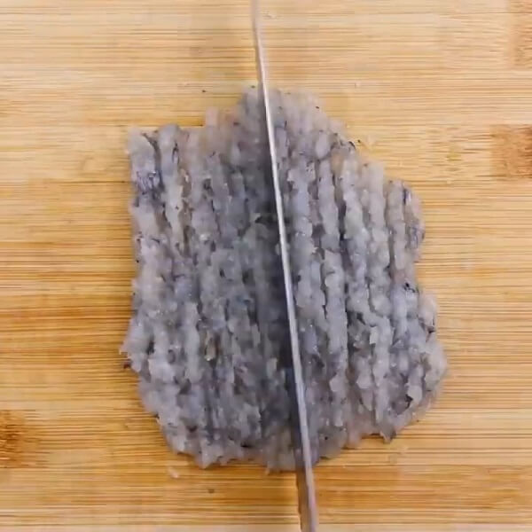 Comment hacher les crevettes