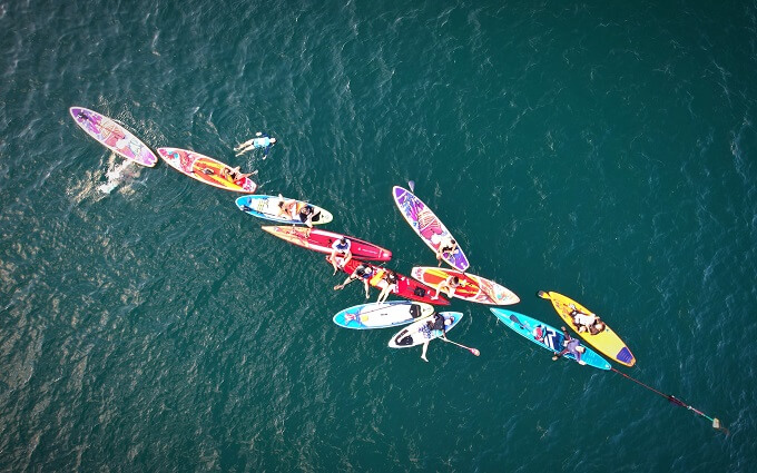 La mer est souvent calme au petit matin à Da Nang