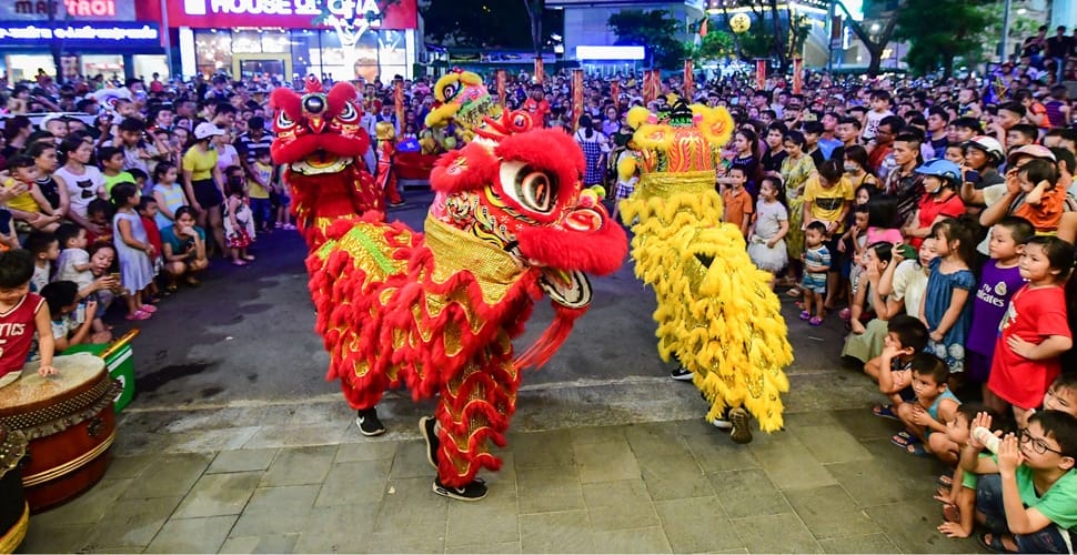 fête-et-danse-au-Vietnam