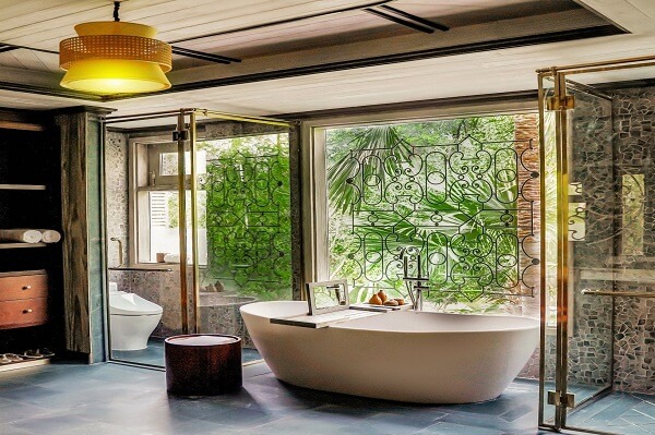 An Lam Retreats Saigon River