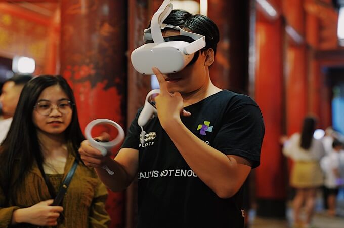 La nouvelle technologie lunettes réalité virtuelle (VR)