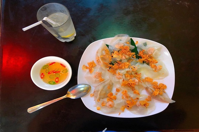 Le Banh Bao a la riche saveur de la garniture à la viande, Hoi An
