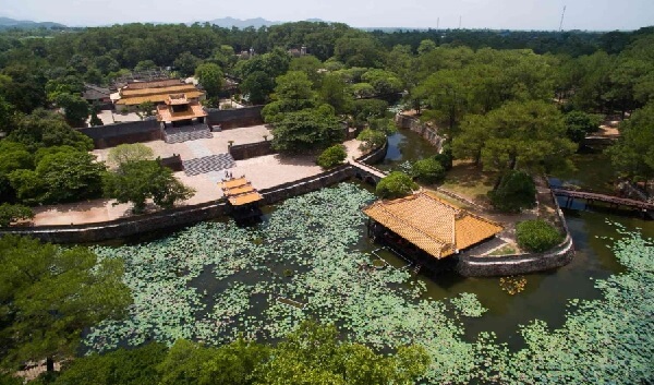 L'ensemble du monument Tu Duc