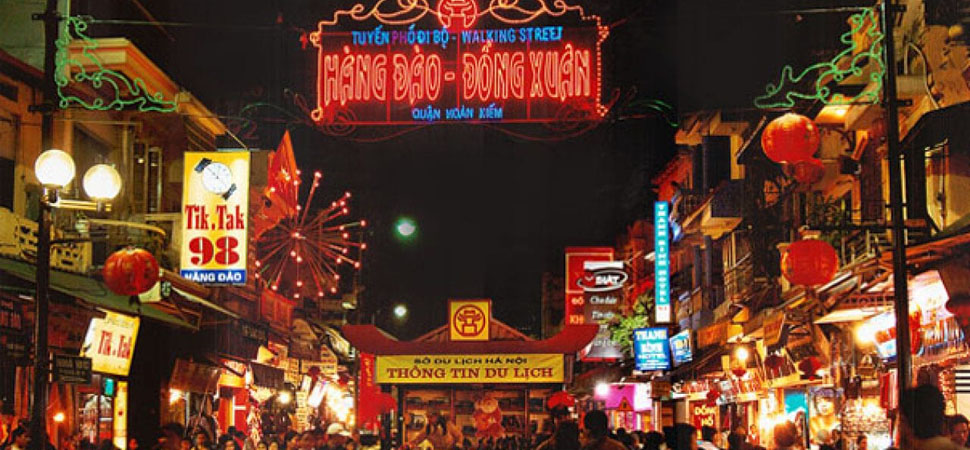 Marché de nuit à Hanoi