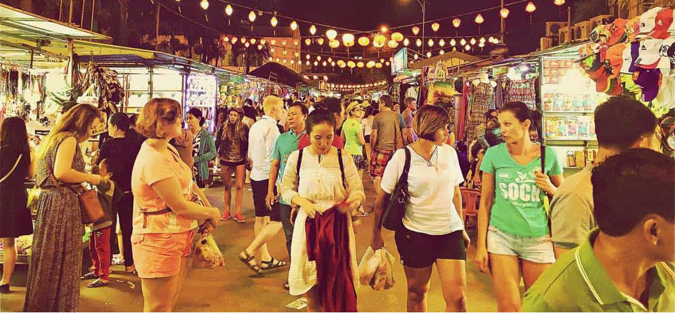 Marché de nuit à Nha Trang