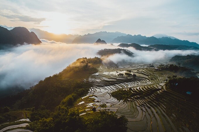 Août et octobre sont les meilleurs mois pour chasser les nuages à Pu Luong