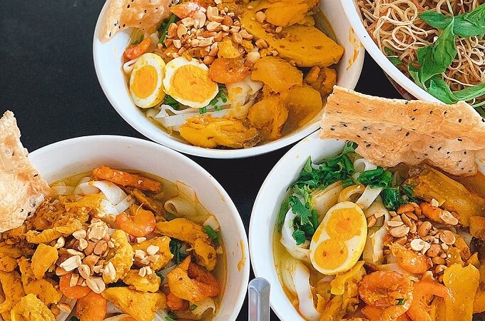 Belle présentation du bol Mi Quang, Quang Nam